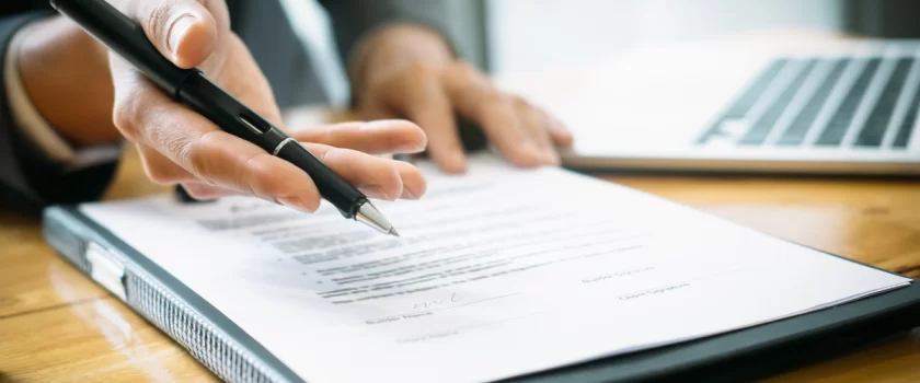 Qual é a diferença entre currículo e carta de apresentação?